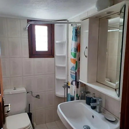 Bnb, Phoebe House In Town 斯基罗斯岛