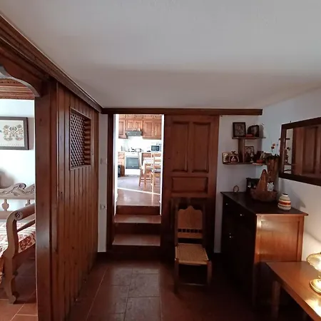 Bnb, Phoebe House In Town